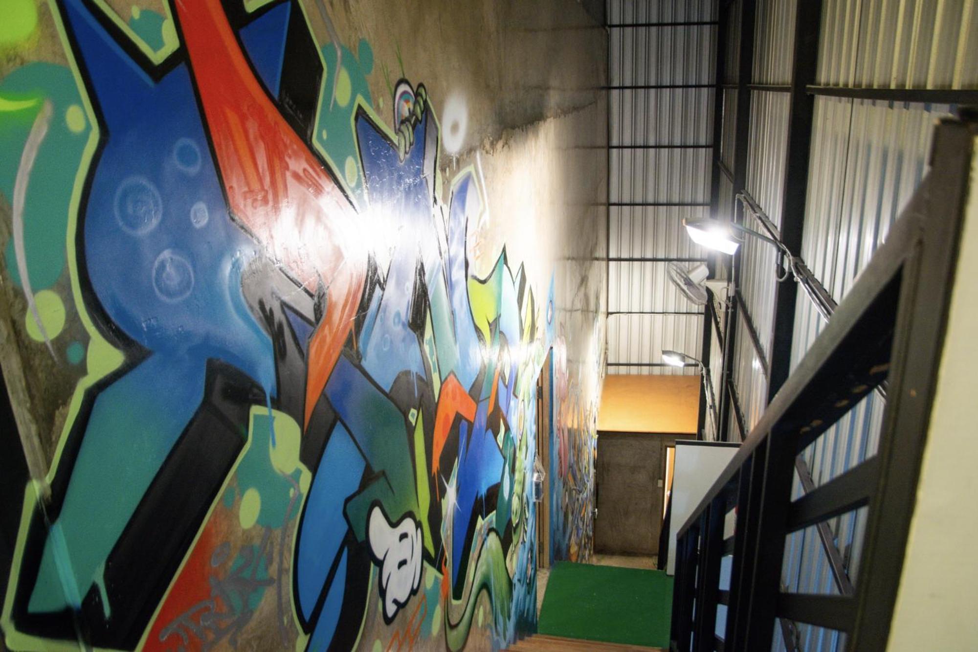 Area81 Hideout Hostel กรุงเทพมหานคร ภายนอก รูปภาพ