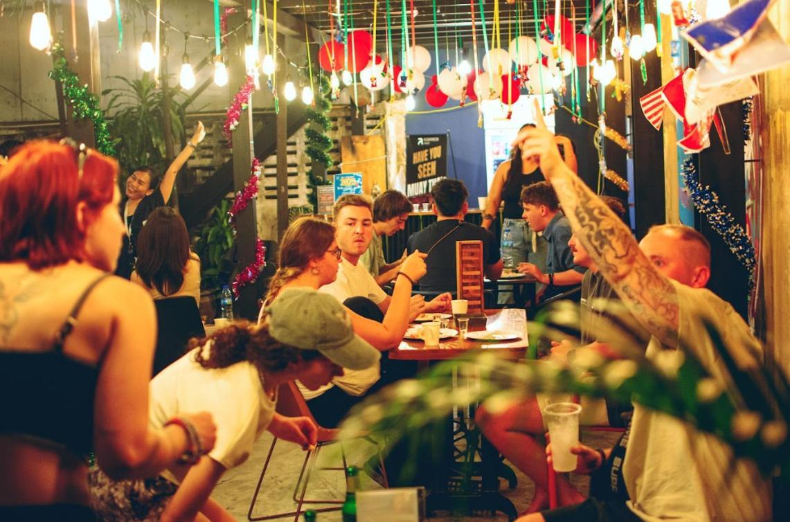 Area81 Hideout Hostel กรุงเทพมหานคร ภายนอก รูปภาพ